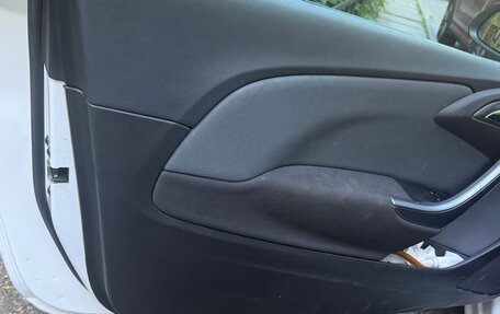 Opel Astra J, 2014 год, 725 000 рублей, 6 фотография