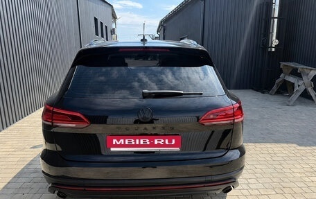 Volkswagen Touareg III, 2019 год, 4 300 000 рублей, 3 фотография