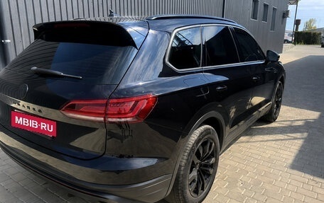 Volkswagen Touareg III, 2019 год, 4 300 000 рублей, 4 фотография