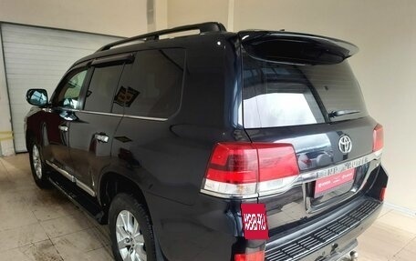 Toyota Land Cruiser 200, 2016 год, 4 600 000 рублей, 6 фотография
