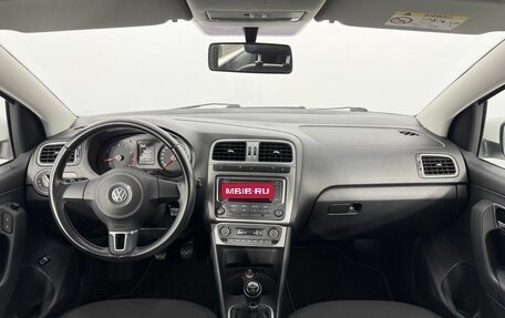 Volkswagen Polo VI (EU Market), 2015 год, 980 000 рублей, 18 фотография