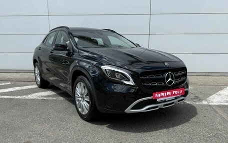 Mercedes-Benz GLA, 2018 год, 2 290 000 рублей, 3 фотография