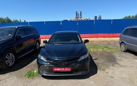 Toyota Camry, 2018 год, 2 400 000 рублей, 1 фотография