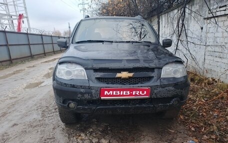 Chevrolet Niva I рестайлинг, 2011 год, 300 000 рублей, 1 фотография