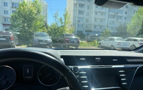 Toyota Camry, 2018 год, 2 400 000 рублей, 5 фотография