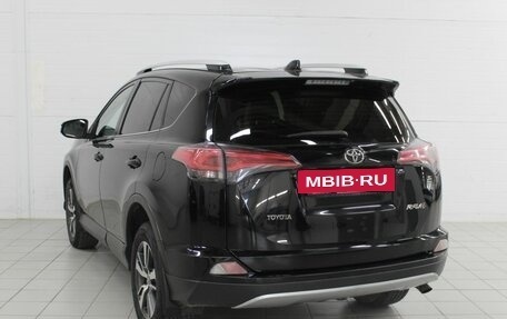 Toyota RAV4, 2018 год, 1 865 000 рублей, 8 фотография