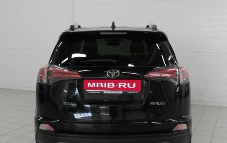 Toyota RAV4, 2018 год, 1 865 000 рублей, 7 фотография