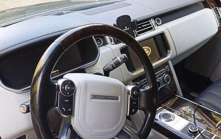 Land Rover Range Rover IV рестайлинг, 2015 год, 2 650 000 рублей, 7 фотография