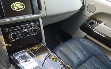 Land Rover Range Rover IV рестайлинг, 2015 год, 2 650 000 рублей, 9 фотография