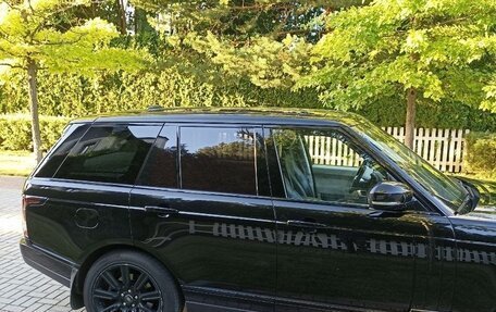 Land Rover Range Rover IV рестайлинг, 2015 год, 2 650 000 рублей, 2 фотография