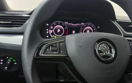 Skoda Superb III рестайлинг, 2025 год, 3 250 000 рублей, 13 фотография