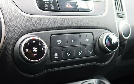 Hyundai ix35 I рестайлинг, 2013 год, 1 049 000 рублей, 19 фотография