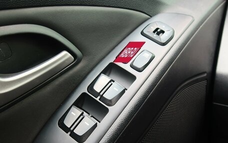 Hyundai ix35 I рестайлинг, 2013 год, 1 049 000 рублей, 23 фотография