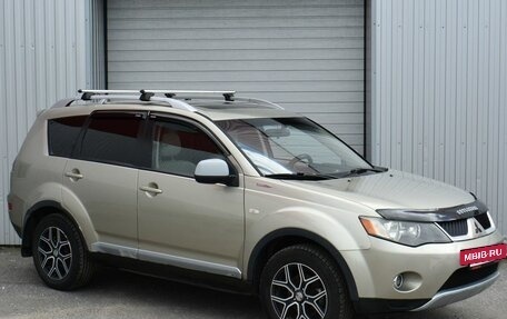 Mitsubishi Outlander III рестайлинг 3, 2008 год, 749 000 рублей, 2 фотография