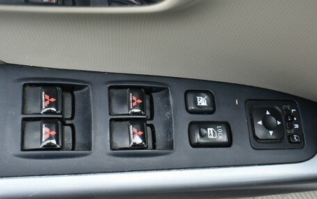 Mitsubishi Outlander III рестайлинг 3, 2008 год, 749 000 рублей, 11 фотография