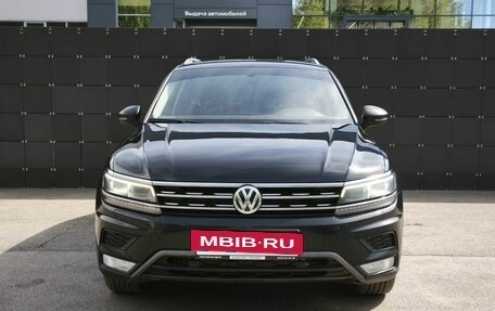 Volkswagen Tiguan II, 2017 год, 2 025 000 рублей, 2 фотография