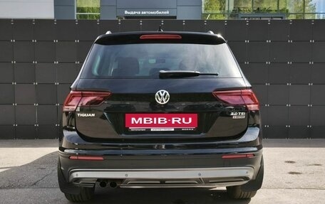 Volkswagen Tiguan II, 2017 год, 2 025 000 рублей, 6 фотография