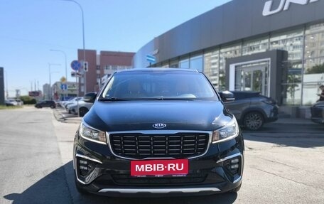 KIA Carnival III, 2018 год, 2 935 000 рублей, 2 фотография
