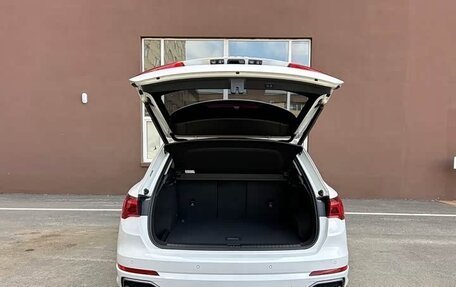 Audi Q3, 2023 год, 2 430 000 рублей, 17 фотография