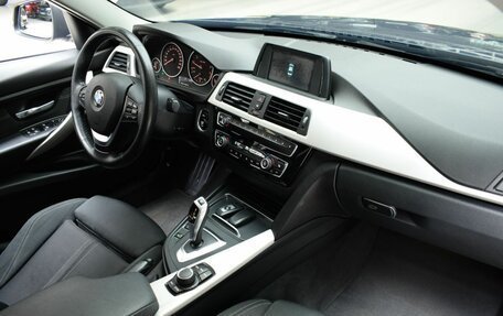 BMW 3 серия, 2018 год, 1 770 000 рублей, 19 фотография