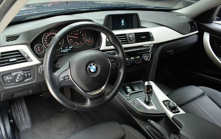 BMW 3 серия, 2018 год, 1 770 000 рублей, 16 фотография