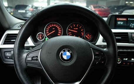 BMW 3 серия, 2018 год, 1 770 000 рублей, 10 фотография