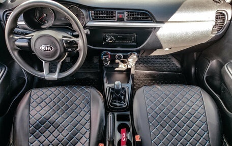 KIA Rio IV, 2018 год, 1 055 000 рублей, 16 фотография