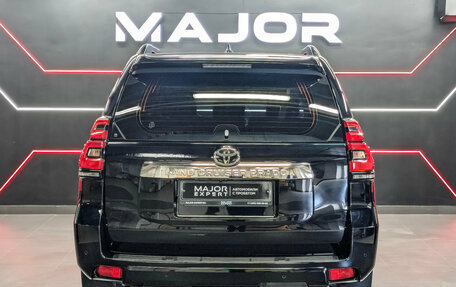 Toyota Land Cruiser Prado 150 рестайлинг 2, 2020 год, 5 450 000 рублей, 6 фотография