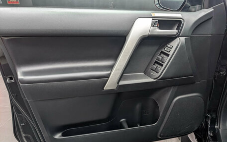 Toyota Land Cruiser Prado 150 рестайлинг 2, 2020 год, 5 450 000 рублей, 18 фотография