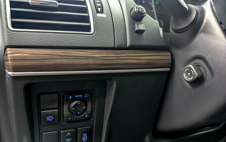 Toyota Land Cruiser Prado 150 рестайлинг 2, 2020 год, 5 450 000 рублей, 25 фотография