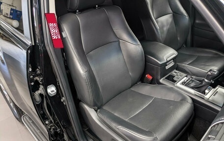 Toyota Land Cruiser Prado 150 рестайлинг 2, 2020 год, 5 450 000 рублей, 28 фотография