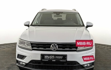 Volkswagen Tiguan II, 2019 год, 2 300 000 рублей, 2 фотография