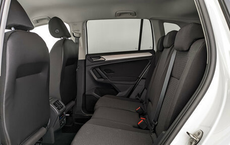 Volkswagen Tiguan II, 2019 год, 2 300 000 рублей, 18 фотография