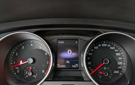 Volkswagen Tiguan II, 2019 год, 2 300 000 рублей, 16 фотография