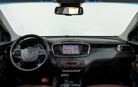 KIA Sorento III Prime рестайлинг, 2018 год, 2 750 000 рублей, 28 фотография
