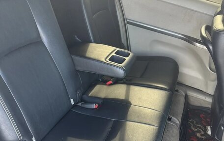 Toyota ISis I, 2009 год, 770 000 рублей, 10 фотография