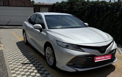 Toyota Camry, 2018 год, 2 600 000 рублей, 1 фотография