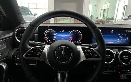 Mercedes-Benz A-Класс, 2023 год, 2 100 000 рублей, 8 фотография
