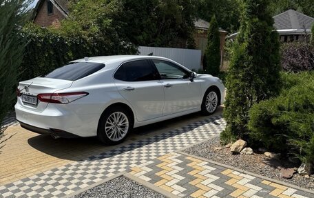 Toyota Camry, 2018 год, 2 600 000 рублей, 4 фотография