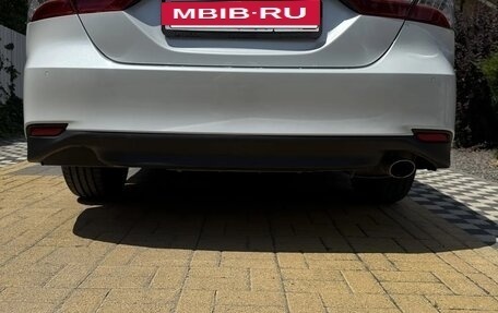 Toyota Camry, 2018 год, 2 600 000 рублей, 6 фотография