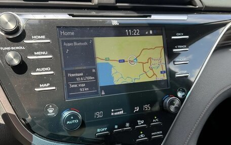 Toyota Camry, 2018 год, 2 600 000 рублей, 12 фотография