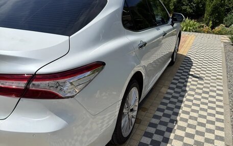 Toyota Camry, 2018 год, 2 600 000 рублей, 15 фотография