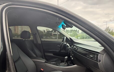 BMW 3 серия, 2009 год, 1 040 000 рублей, 15 фотография