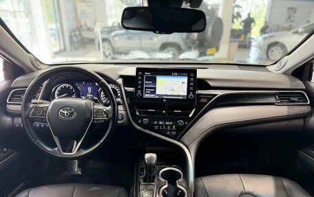 Toyota Camry, 2021 год, 2 899 999 рублей, 11 фотография