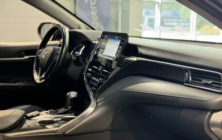 Toyota Camry, 2021 год, 2 899 999 рублей, 20 фотография