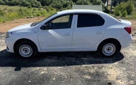 Renault Logan II, 2016 год, 325 000 рублей, 2 фотография