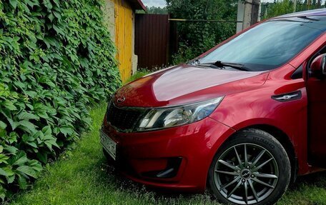 KIA Rio III рестайлинг, 2013 год, 900 000 рублей, 2 фотография