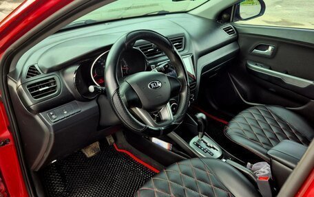 KIA Rio III рестайлинг, 2013 год, 900 000 рублей, 23 фотография