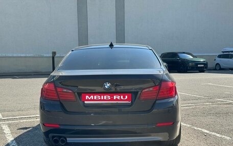 BMW 5 серия, 2011 год, 1 230 000 рублей, 4 фотография