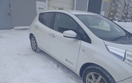 Nissan Leaf I, 2016 год, 899 000 рублей, 3 фотография